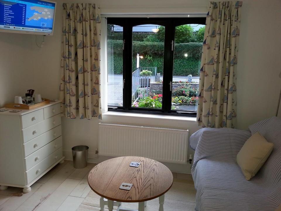 Natal House Bed & Breakfast Polperro Bagian luar foto